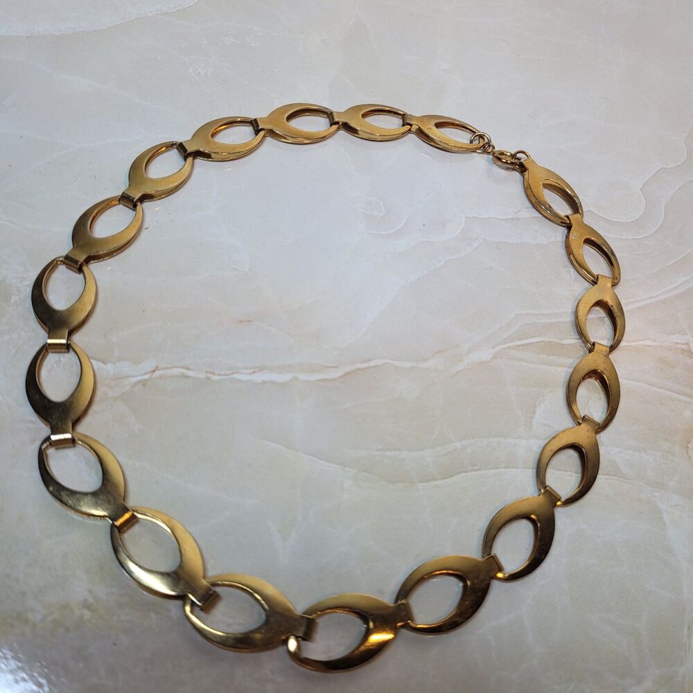 C Shaped Gold Necklace Or Bag Charm Gold Tone Chain Necklace Preloved Jewelry